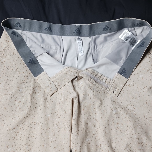 NWOT Adidas 365 Flag Ult Print Short Chino Golf Sz 38 HA9126 Brown Hemp Wht RFID - Picture 4 of 16